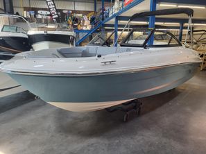 2023 Bayliner VR4