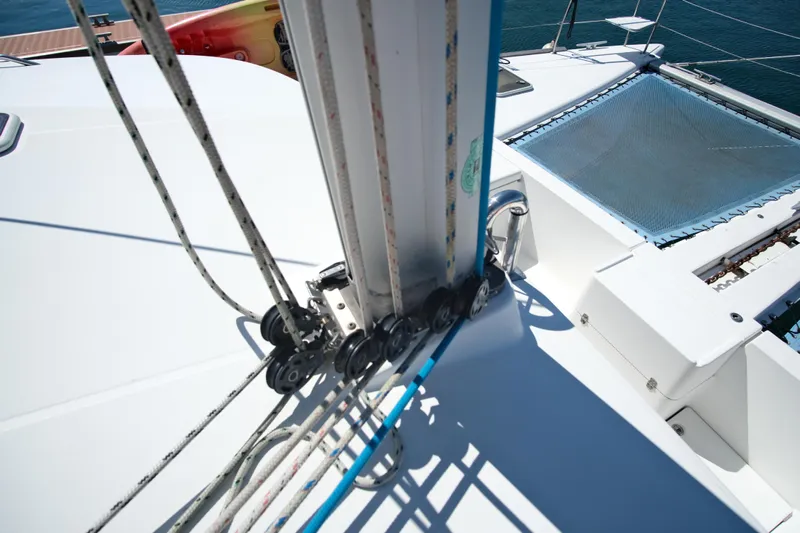 Sv Hypnautic Yacht Photos Pics Lagoon 440 catamaran deck with rigging and netting, 2002 model.