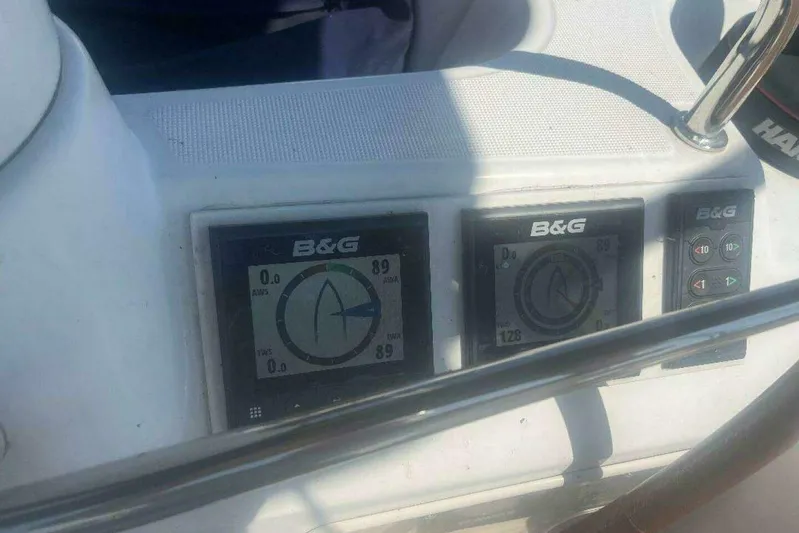 Phantom Yacht Photos Pics B&G navigation instruments on 2007 Jeanneau Sun Odyssey 39i yacht dashboard.