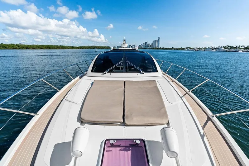  Yacht Photos Pics Azimut Atlantis 48 yacht cruising on a sunny day, 2013 model.