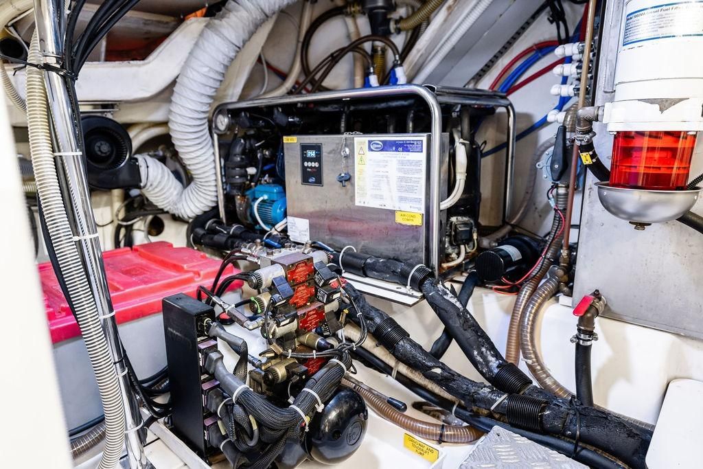 2013 Azimut 48 
