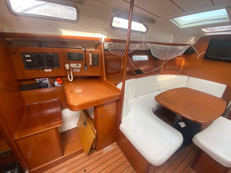 2006 Beneteau 393