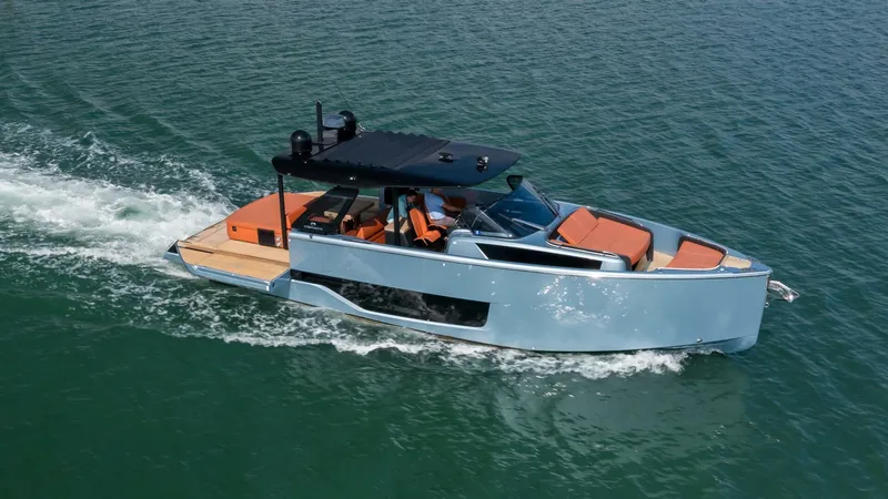 Bella Yacht Photos Pics 2022 Cranchi A46 - Image 4