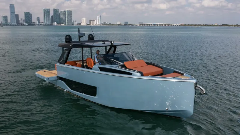 Bella Yacht Photos Pics 2022 Cranchi A46 - Image 5