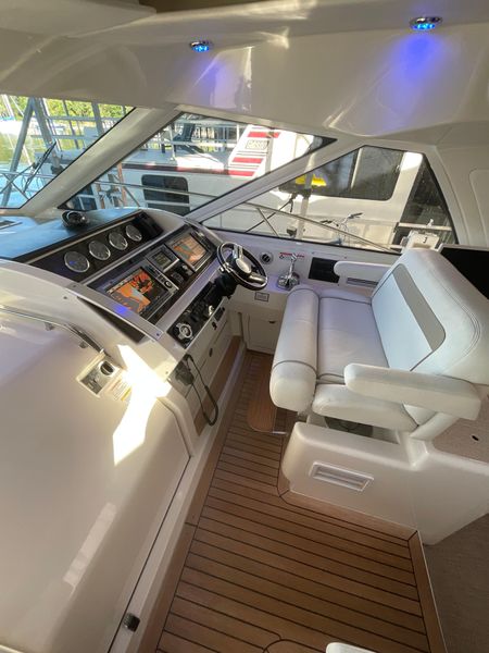 2011 Sea Ray 450 Sundancer