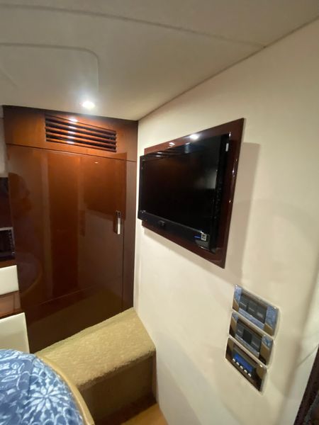 2011 Sea Ray 450 Sundancer