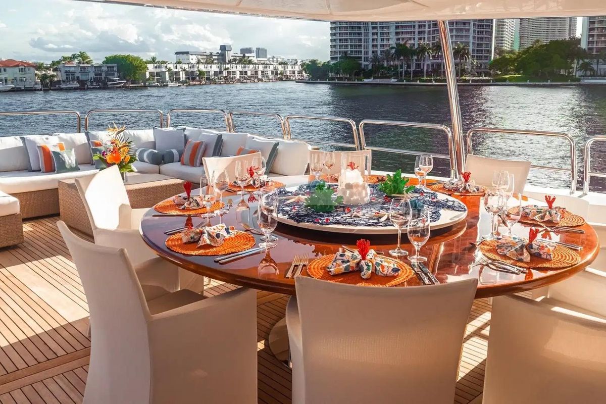 2007 Benetti 120 