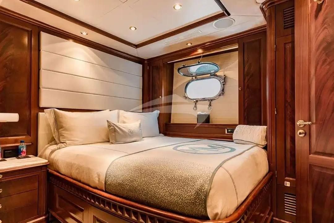2007 Benetti 120 