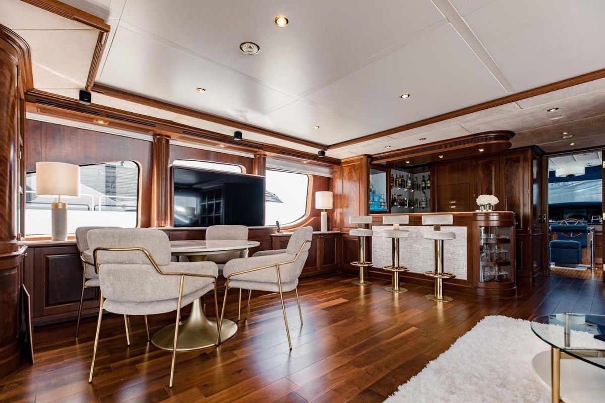 2007 Benetti 120 