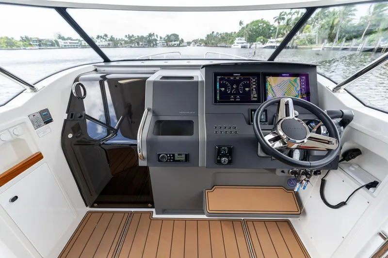 Moonrise Yacht Photos Pics 