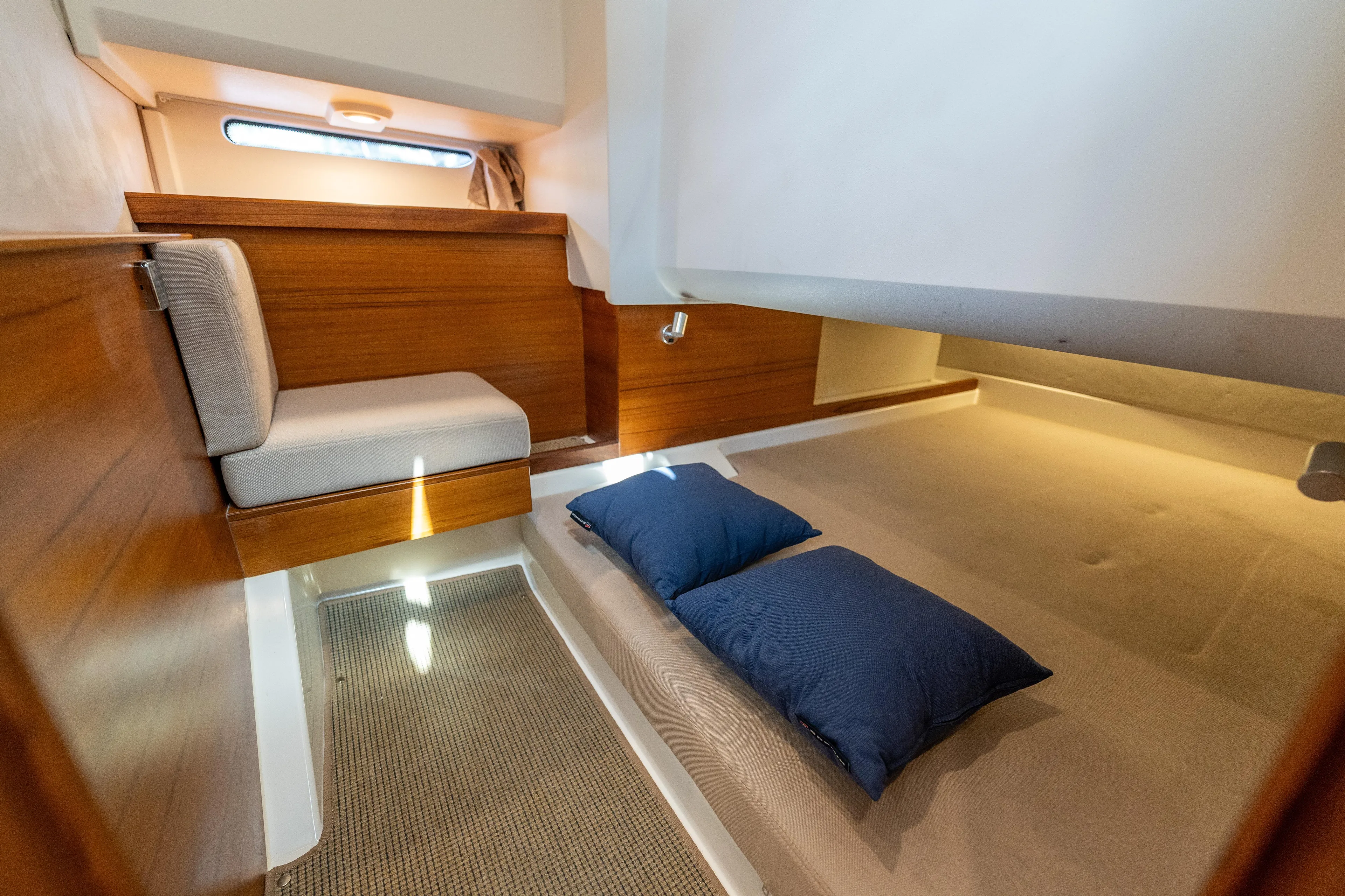 Moonrise Yacht Photos Pics 