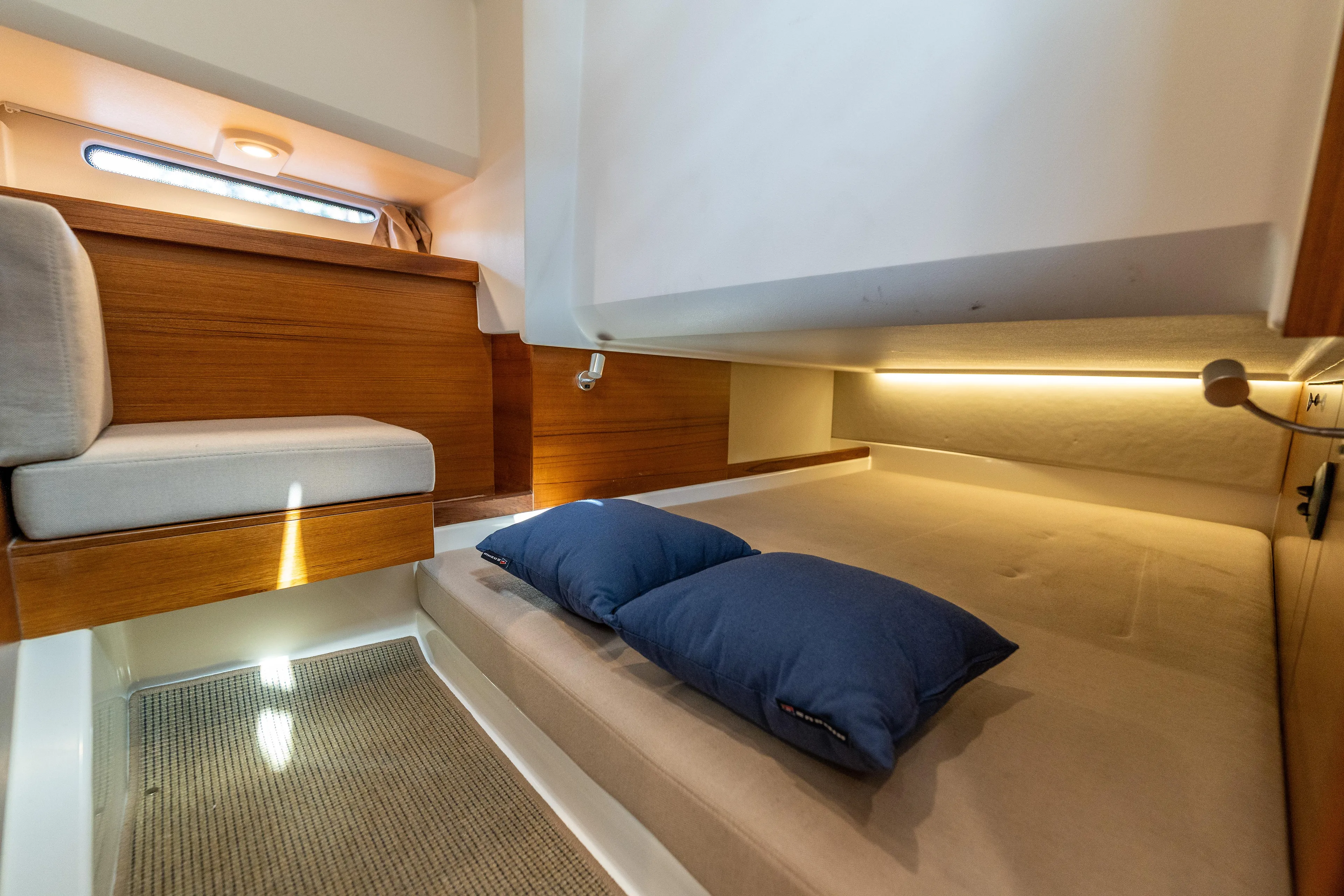 Moonrise Yacht Photos Pics 