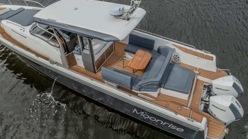 Moonrise Yacht Photos Pics 