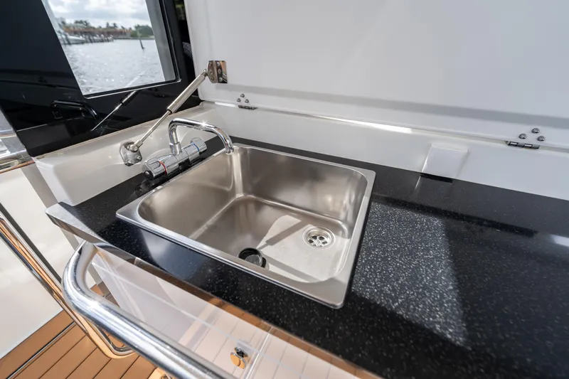 Moonrise Yacht Photos Pics 