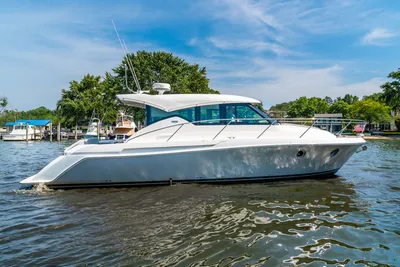 Tiara Yachts C39