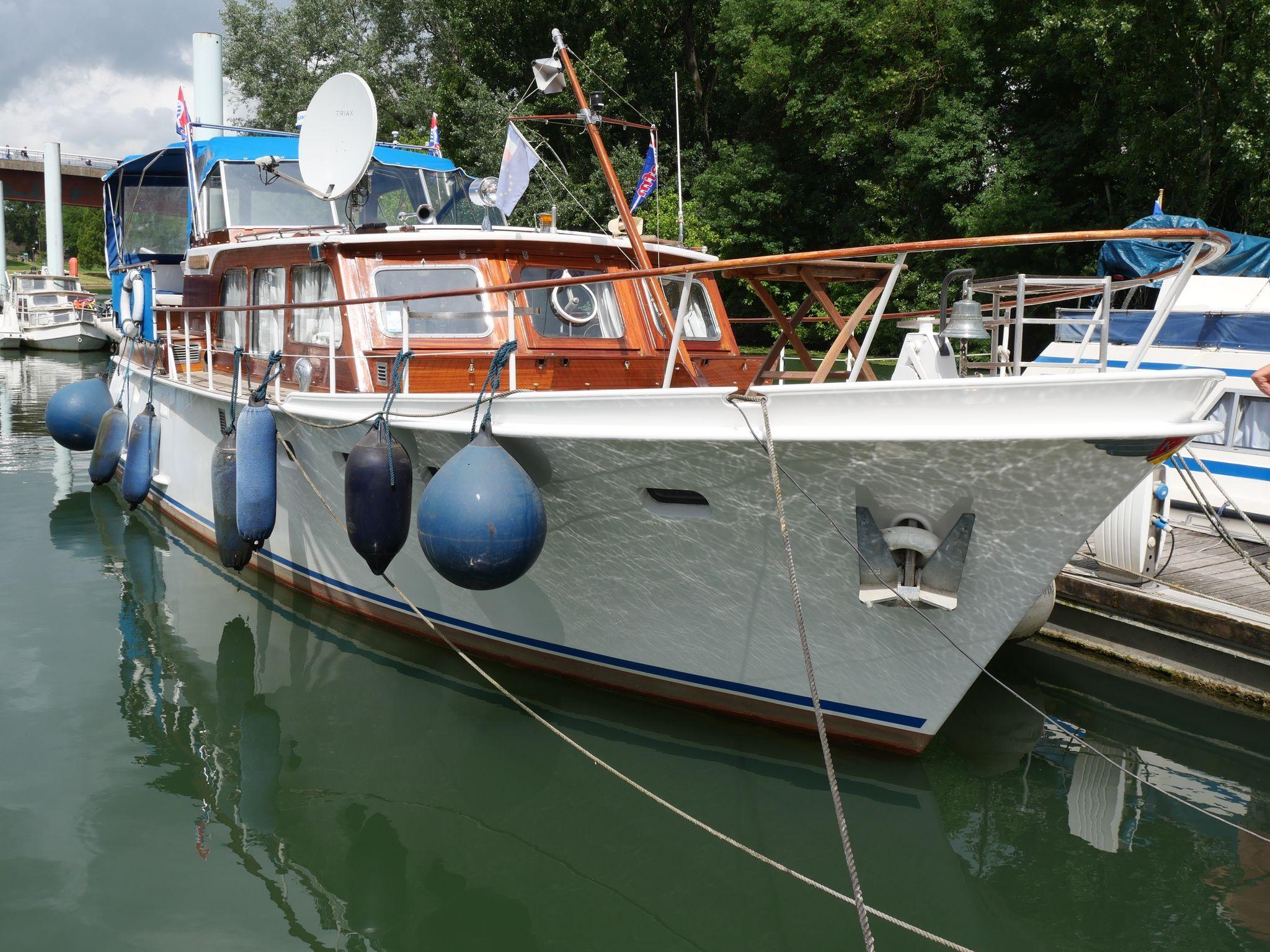 1974 Super Van Craft 1400 Canal and River Cruiser for sale - YachtWorld