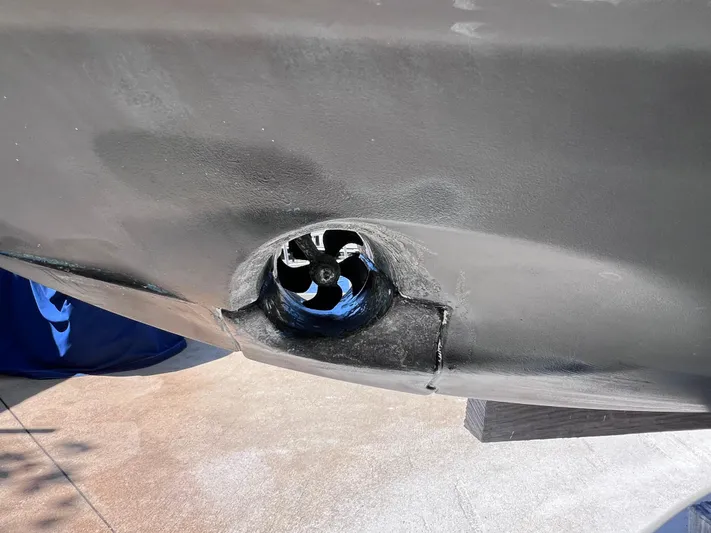  Yacht Photos Pics 2021 Jeanneau Leader 9.0 WA with bow thruster detail.