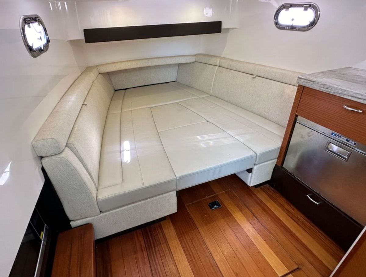 2017 Pursuit 42 
