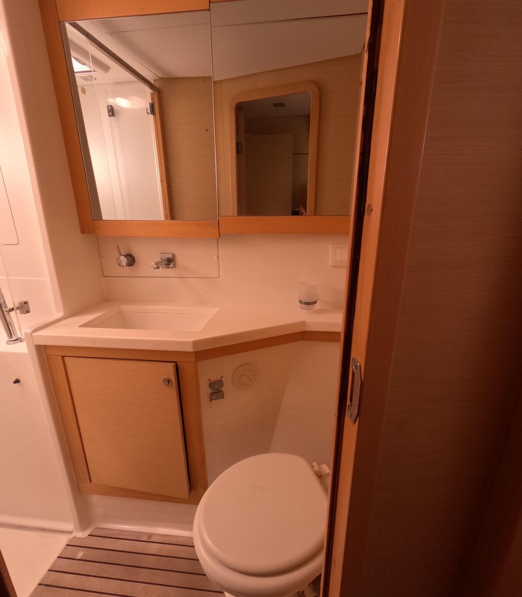 2014 Lagoon 45 