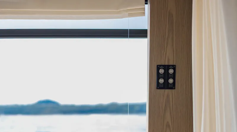  Yacht Photos Pics Invictus Yacht ST550 for sale