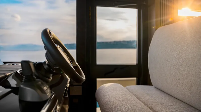  Yacht Photos Pics Invictus Yacht ST550 for sale