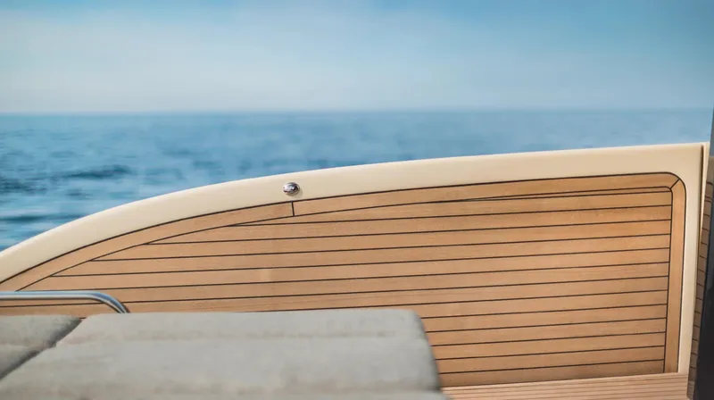  Yacht Photos Pics Invictus Yacht ST550 for sale