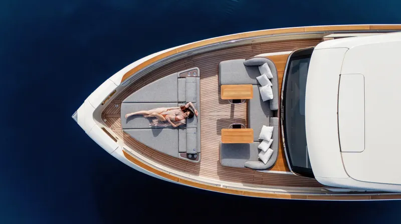  Yacht Photos Pics Invictus Yacht ST550 for sale