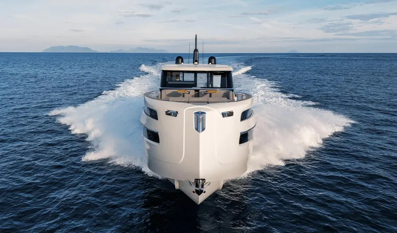  Yacht Photos Pics Invictus Yacht ST550 for sale