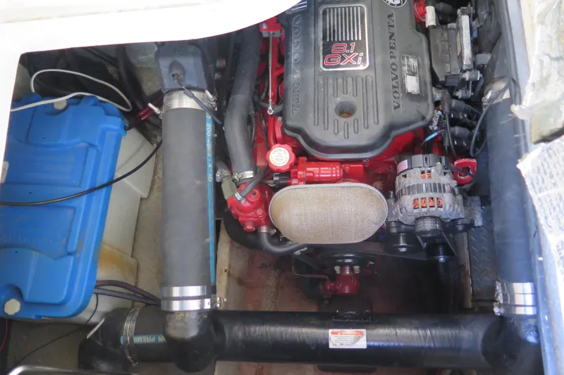 Yacht Photos Pics Engine compartment of 2006 Regal Commodore 3880 with Volvo Penta 8.1 GXi engine.