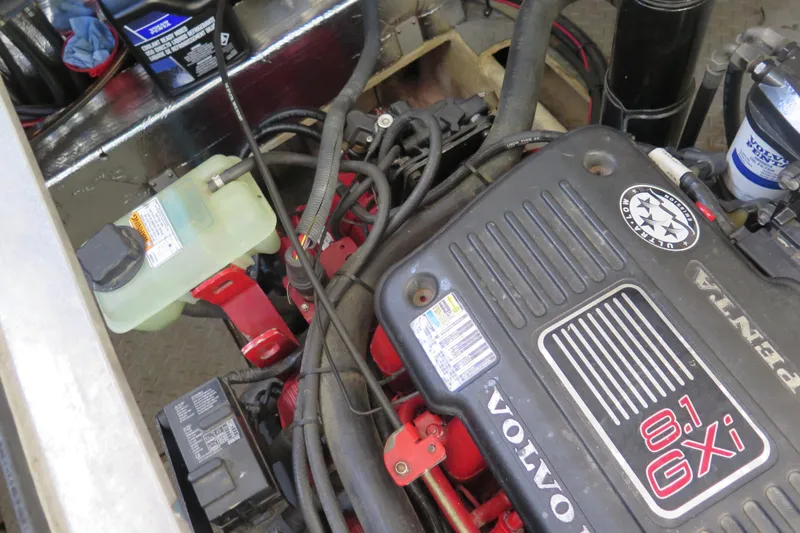  Yacht Photos Pics Engine compartment of 2006 Regal Commodore 3880 with Volvo Penta 8.1 GXi engine.