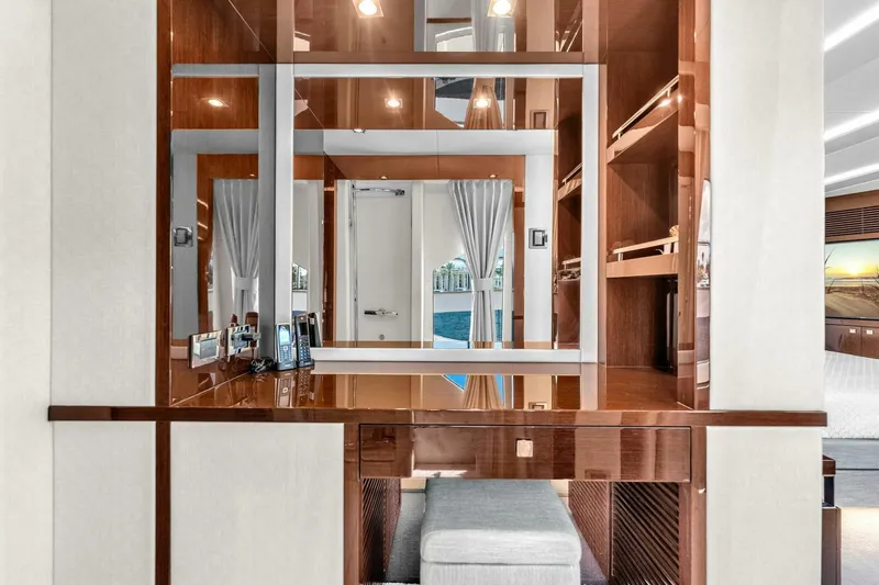 Karillian & Company Yacht Photos Pics 2018 Sunseeker 95 Yacht - Image 59