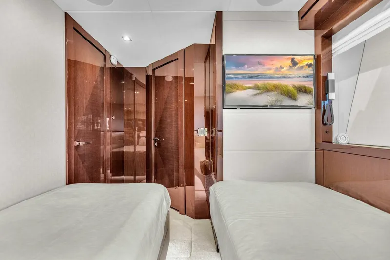 Karillian & Company Yacht Photos Pics 2018 Sunseeker 95 Yacht - Image 80