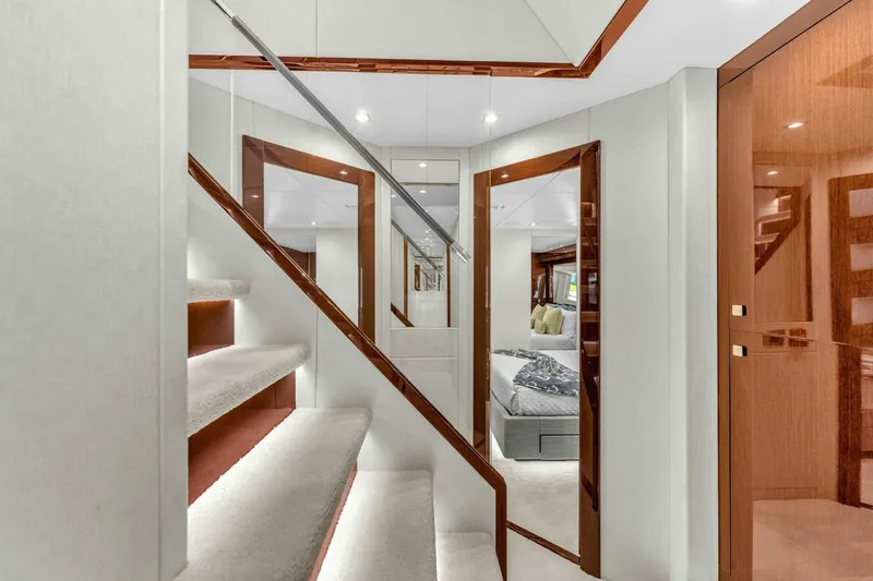 Karillian & Company Yacht Photos Pics 2018 Sunseeker 95 Yacht - Image 55