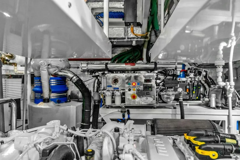 Karillian & Company Yacht Photos Pics 2018 Sunseeker 95 Yacht - Image 105