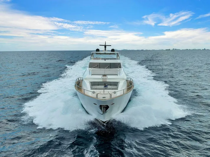 Karillian & Company Yacht Photos Pics 2018 Sunseeker 95 Yacht - Image 7