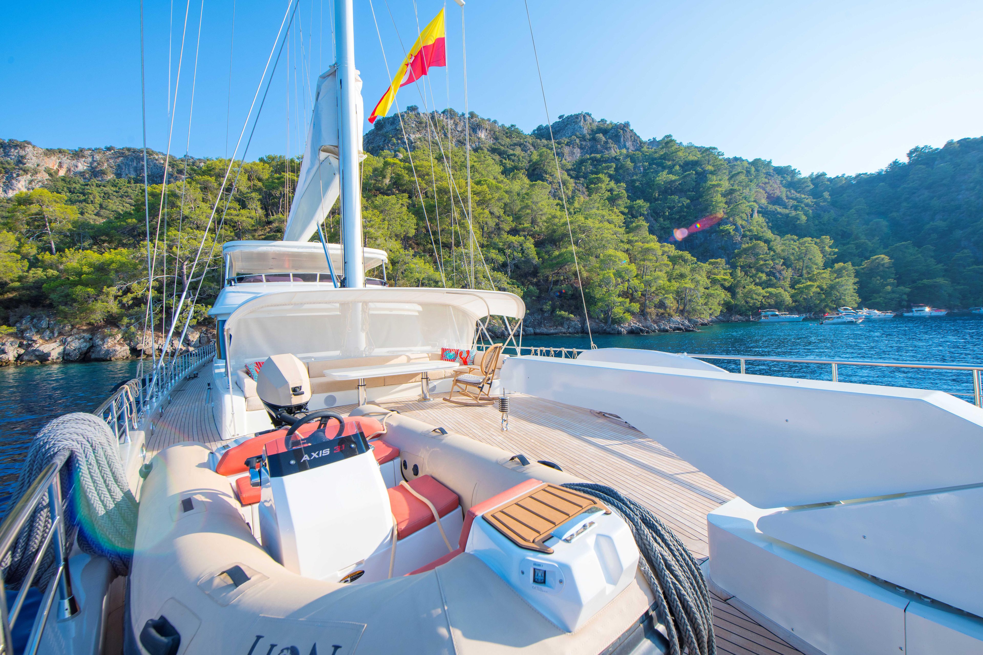 Yacht