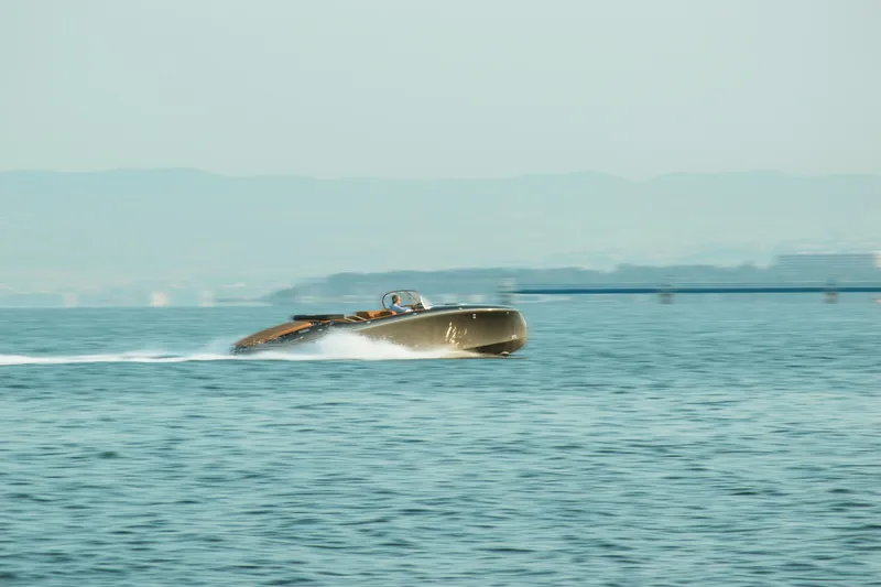 Seven Seas Speedster X Yacht Photos Pics 2025 Seven Seas Yachts Venus Speedster X cruising swiftly on open water.