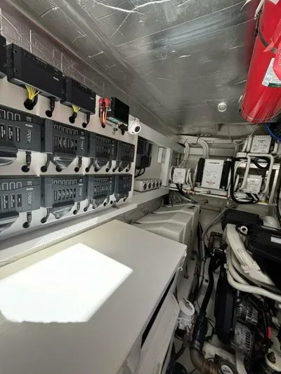 Wine Down Yacht Photos Pics 2022 Riviera 5400 Sport Yacht Platinum Edition - Image 49