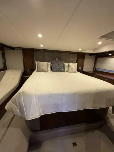 Wine Down Yacht Photos Pics 2022 Riviera 5400 Sport Yacht Platinum Edition - Image 34