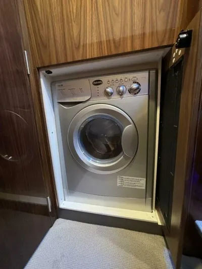 Wine Down Yacht Photos Pics 2022 Riviera 5400 Sport Yacht Platinum Edition - Image 42