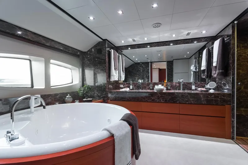 Annamia Yacht Photos Pics 