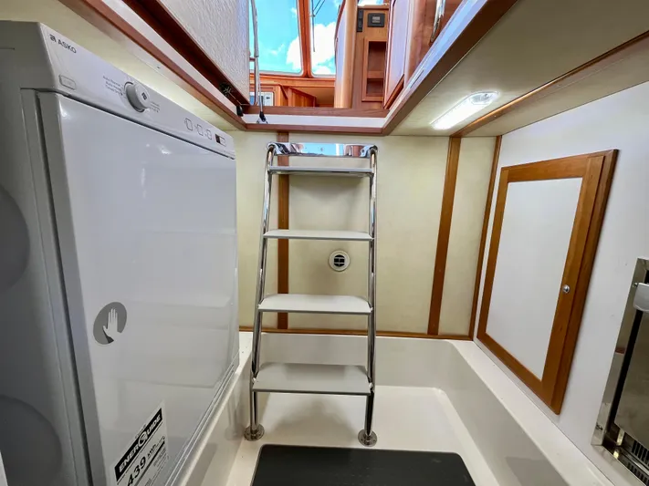 Calamity Jane Yacht Photos Pics 