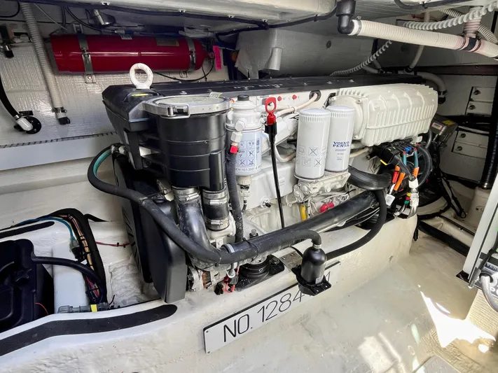 Calamity Jane Yacht Photos Pics 