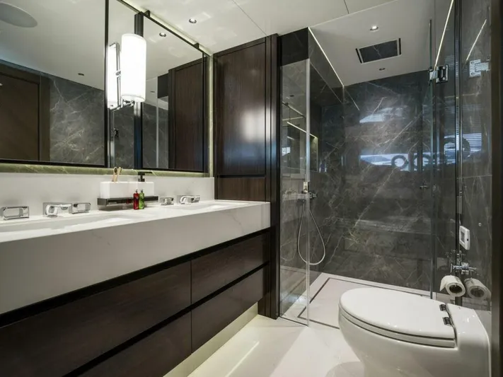  Yacht Photos Pics 2024 Sunseeker 90 Ocean - Image 11