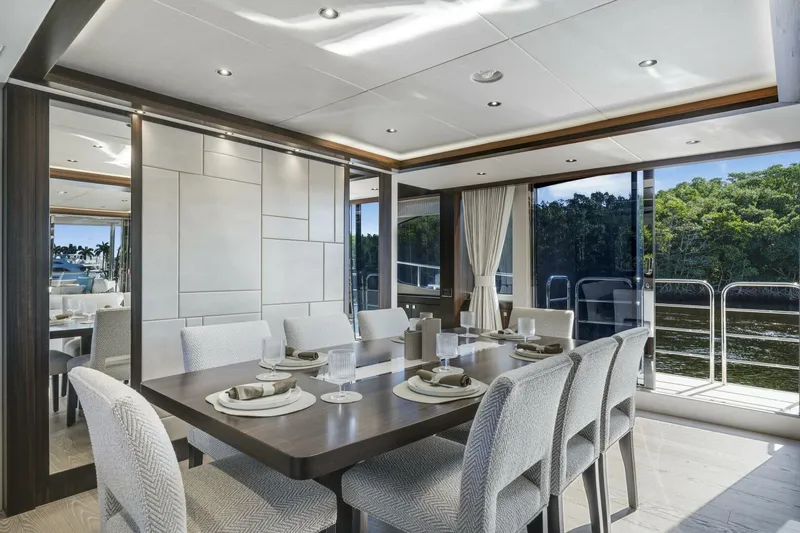  Yacht Photos Pics 2025 Sunseeker 95 Yacht - Image 24