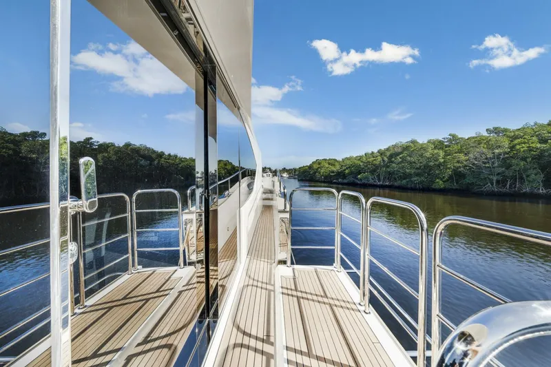  Yacht Photos Pics 2025 Sunseeker 95 Yacht - Image 73