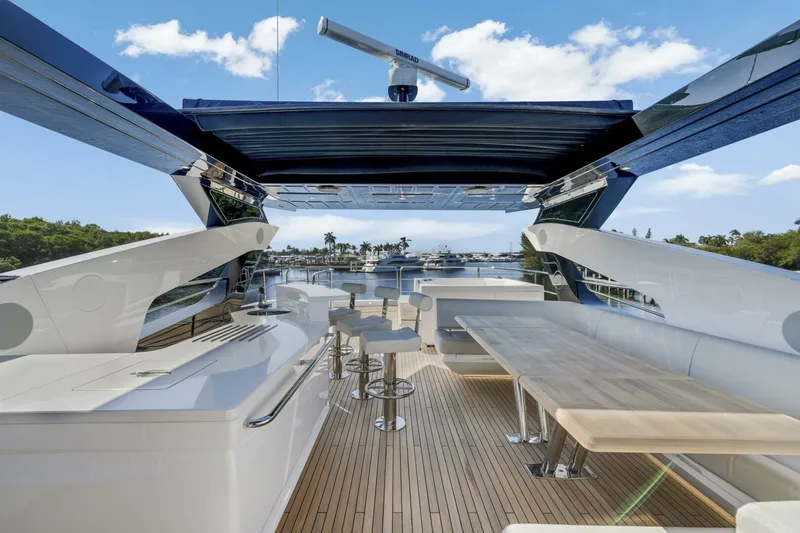  Yacht Photos Pics 2025 Sunseeker 95 Yacht - Image 68