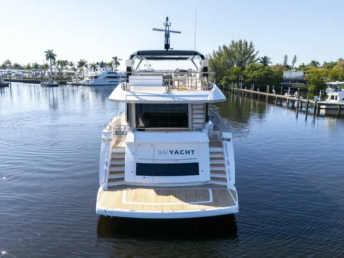  Yacht Photos Pics 2025 Sunseeker 95 Yacht - Image 5