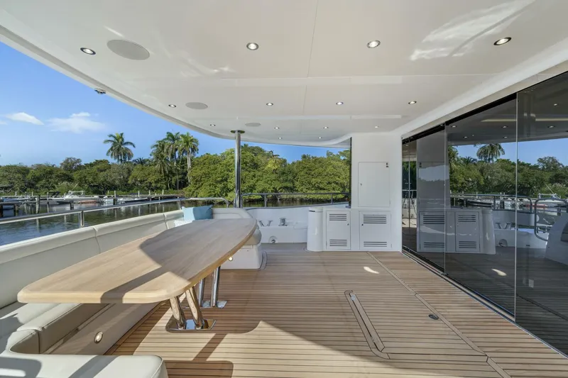  Yacht Photos Pics 2025 Sunseeker 95 Yacht - Image 15