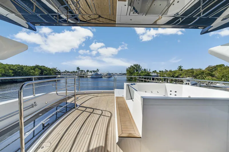  Yacht Photos Pics 2025 Sunseeker 95 Yacht - Image 61